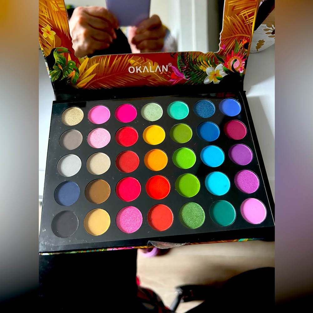 Shadows Palette